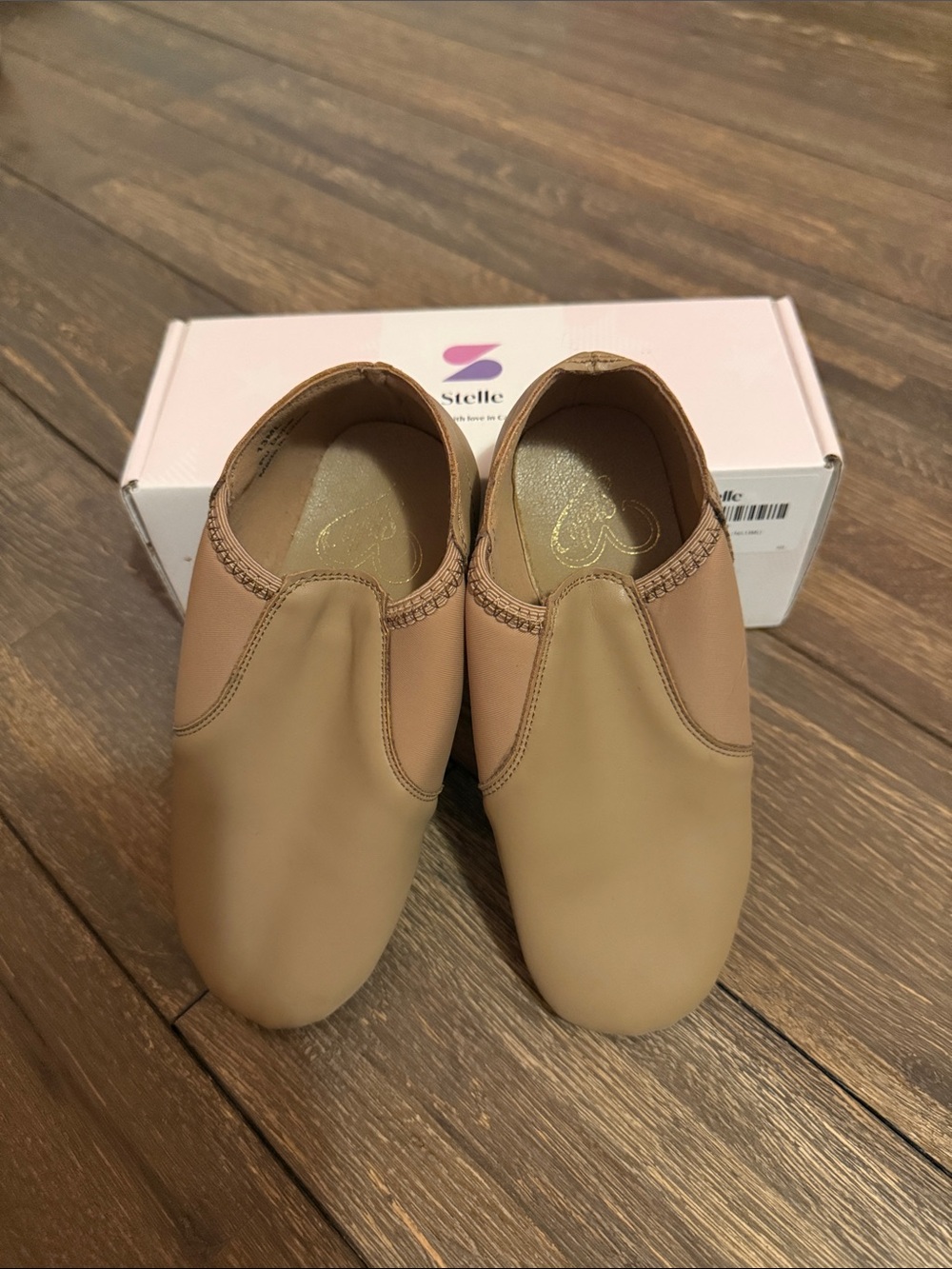 Stelle Kids Slip-On Jazz Dance Shoes in Light Tan